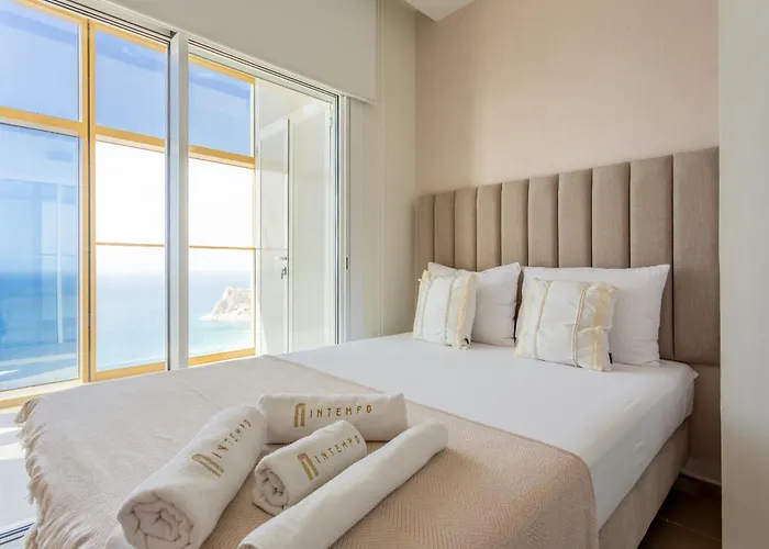 Intempo By Holuxe - 375 - 37th Floor